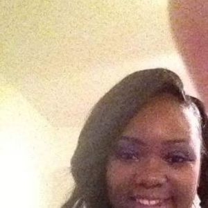 Meet your Posher, Raquel